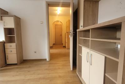 Vand apartament cu 3 camere Centrul Civic, Strada Toamnei - 7