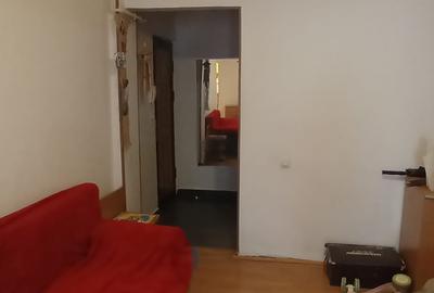 2 camere Parter Inalt zona Piata Sfintii Voievozi ideal investitie - 3