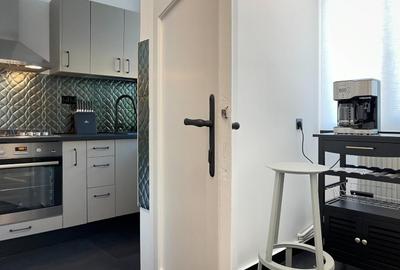 PIATA LAHOVARI, 3 camere lux, 67 mp, etaj 3, imobil în stil art deco, centrala - 11
