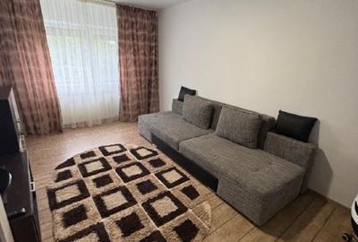 Apartament cu 2 camere decomandat, mobilat în Micro 21