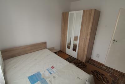 INCHIRIEZ apartament 2 camere semidecomandat,zona Vasile Aaron - 4