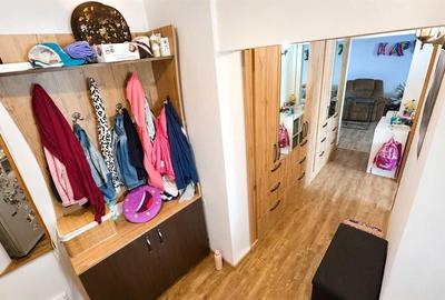 Apartament 3 camere, 72 mp totali, mobilat, 2 balcoane, Bd. Chișinău - 6