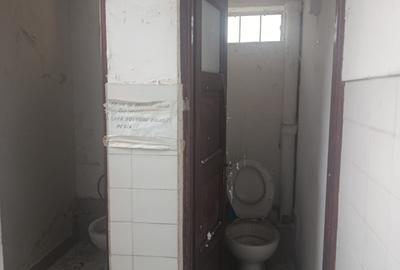 Propun spre vânzare o proprietate într-o zonă centrală Piața Victoriei - 7