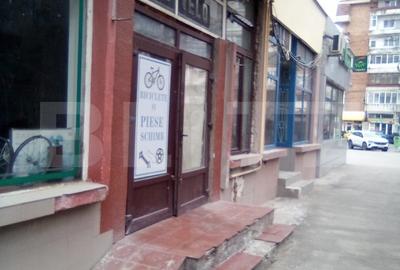 Spațiu comercial, de 35.00 mp, în Central