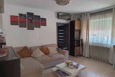 Apartament cu 3 camere decomandat, mobilat în Central
