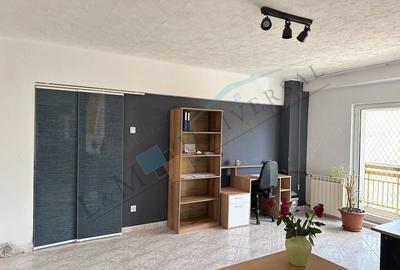 Apartament cu 2 camere decomandat în P-ța Alba Iulia