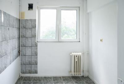 De vanzare 2 camere Titan | Etaj 3 | metrou Costin Georgian |  COMISION 0% - 4