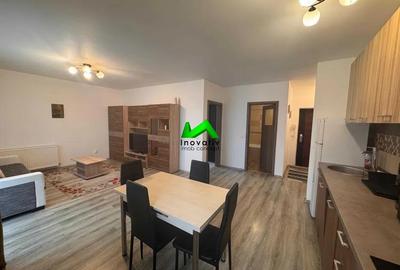 Apartament cu 2 camere decomandat, mobilat în Central