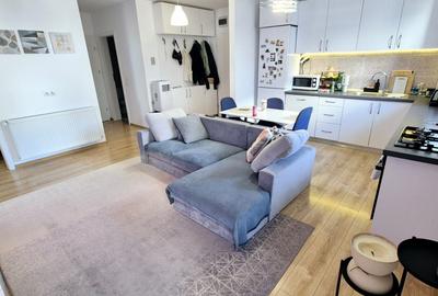 Apartament cu 3 camere semidecomandat, mobilat în Europa