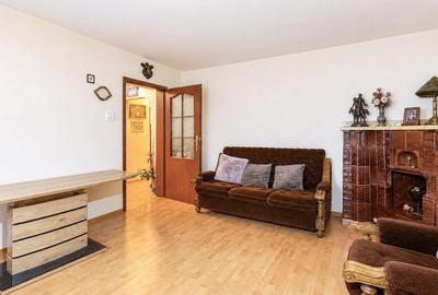 Apartament cu 3 camere decomandat, mobilat în Brâncoveanu