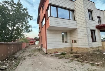 Vilă de închiriat – ideală pentru azil, școală sau centru educațional/ ambasadă - 13
