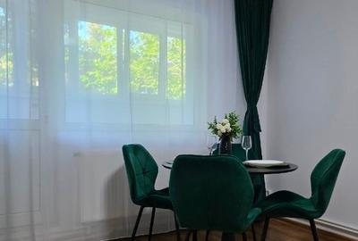 Apartament cu 2 camere decomandat, mobilat în Port