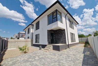 Vila lux, str Pădurii-Lebada, 5 camere, 3 bai, curent 380 kw, COMISION  0padurii - 1