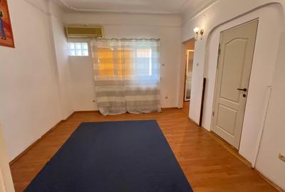 Calarasilor- Piata Muncii, vila 8 camere singur curte si teren 197 mp, - 5