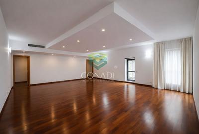 Apartament cu 3 camere decomandat în Herăstrău