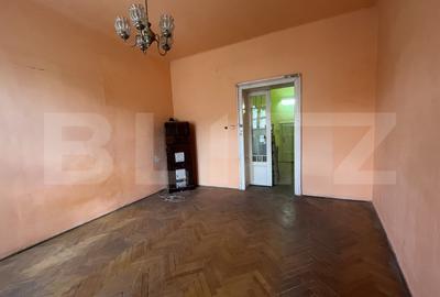 Apartament cu 4 camere decomandat în Central