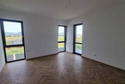 Vila moderna de 4 camere zona Sanpetru - 6