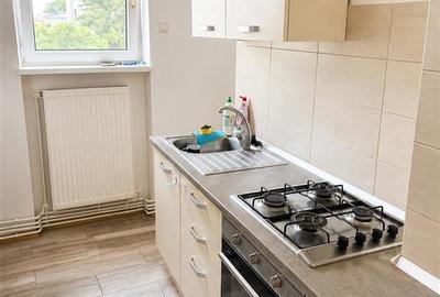Apartament cu 2 camere semidecomandat, mobilat în Central