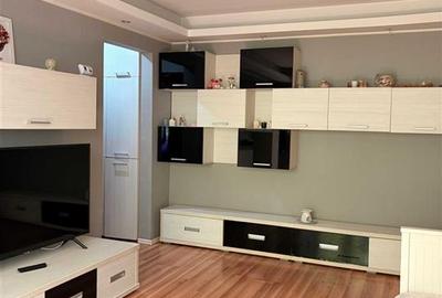 Apartament cu 2 camere semidecomandat, mobilat în Dacia