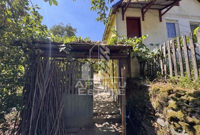 Casă individuală cu 2 camere în Toplița