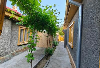 Casa solidă și teren în Zona Islaz pe Strada Mărului - 6