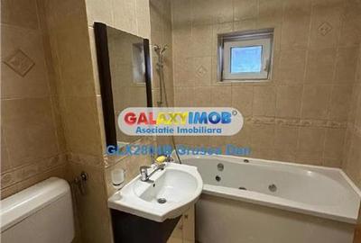 Apartament cu 3 camere decomandat, mobilat în Decebal