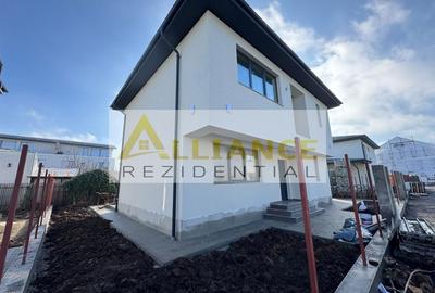 Casă individuală cu 5 camere decomandat în Central