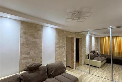 Apartament de vanzare cu 4 camere zona Racadau - 1