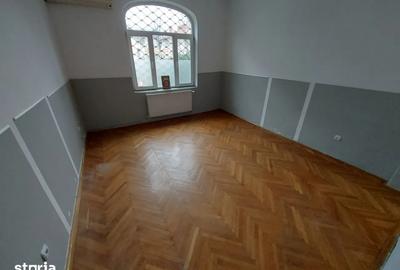 Vilă individuală 332 mp | P-ța Muncii | Clinică medicală, birouri etc. - 6