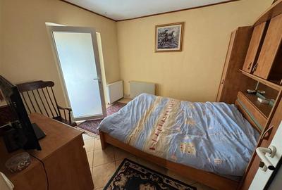 Apartament 2 camere, 54mp, etaj 4 cu acoperis - Central - - 9