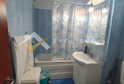 Apartament 3 camere decomandat, mobilat si utilat Strada Gloriei - 16