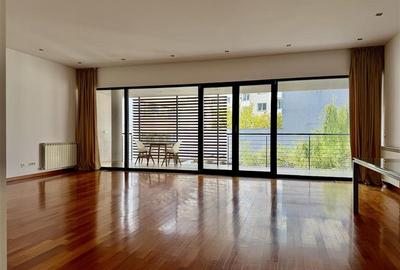 Apartament cu 4 camere decomandat în Dorobanți