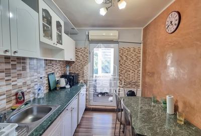 Apartament cu 3 camere decomandat, mobilat în Lipovei