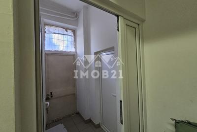 VANZARE SPATIU COMERCIAL PARTER  ZONA 9 MAI - 15