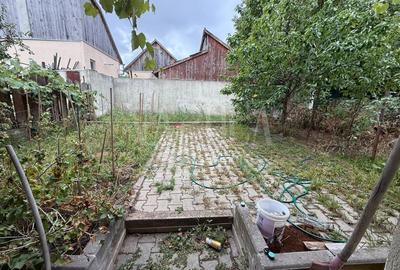 Casă individuală cu 7 camere în Gruia