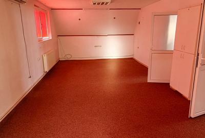 Spatiu comercial la casa cu intrare directa din strada - 6