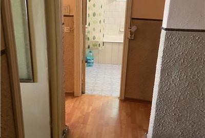 Apartament 3 camere Focsani ,zona centrala , 2 bai , decomandat , liber - 10