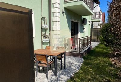 Apartament cu 3 camere decomandat, mobilat în Trei Stejari