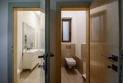 Casa pretabila pentru diferite activati, situata in zona Centrala - 13