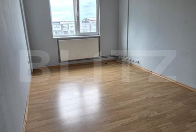 Apartament cu 2 camere decomandat în Micro 13