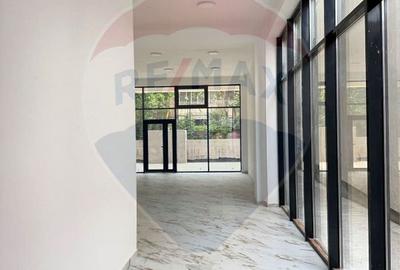 Spațiu comercial de 84mp de închiriat în zona 1 Mai - 3