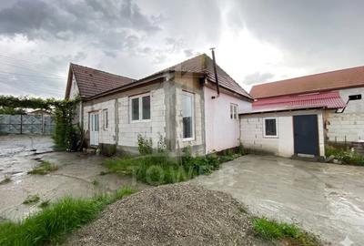Casă individuală cu 3 camere în Daia