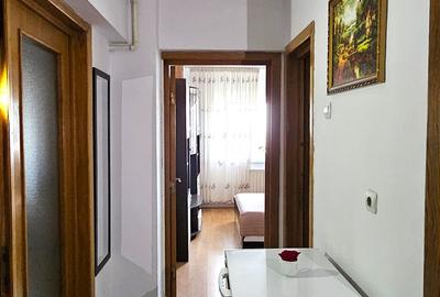 Apartament 2 camere decomandate cu potential de  recompartimentare,Cl.Romanului - 10