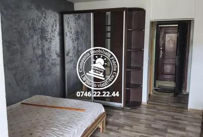 Garsonieră decomandată în Galata