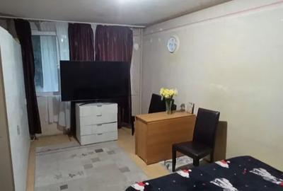 Apartament cu 2 camere decomandat în Berceni