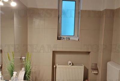 Apartament de 3 camere ultracentral, 2 intrari, lift cu acces privat, pod pentru - 19