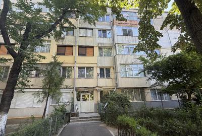 Apartament cu 3 camere semidecomandat în Țiglina 3