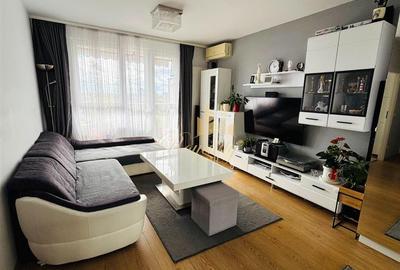 Apartament cu 3 camere semidecomandat, mobilat în Lipovei