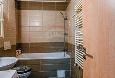 Apartament cu 2 camere de vânzare în Avangarden Tractorul, Brașov - 8