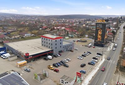 Spațiu comercial, de 3,995 mp, în Est